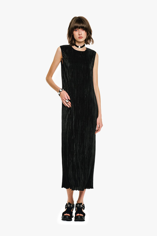 Plissé Sleeveless Maxi Dress